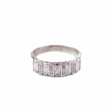 Anillo Carmín de Plata Baguette Praga con Cristal Blanco